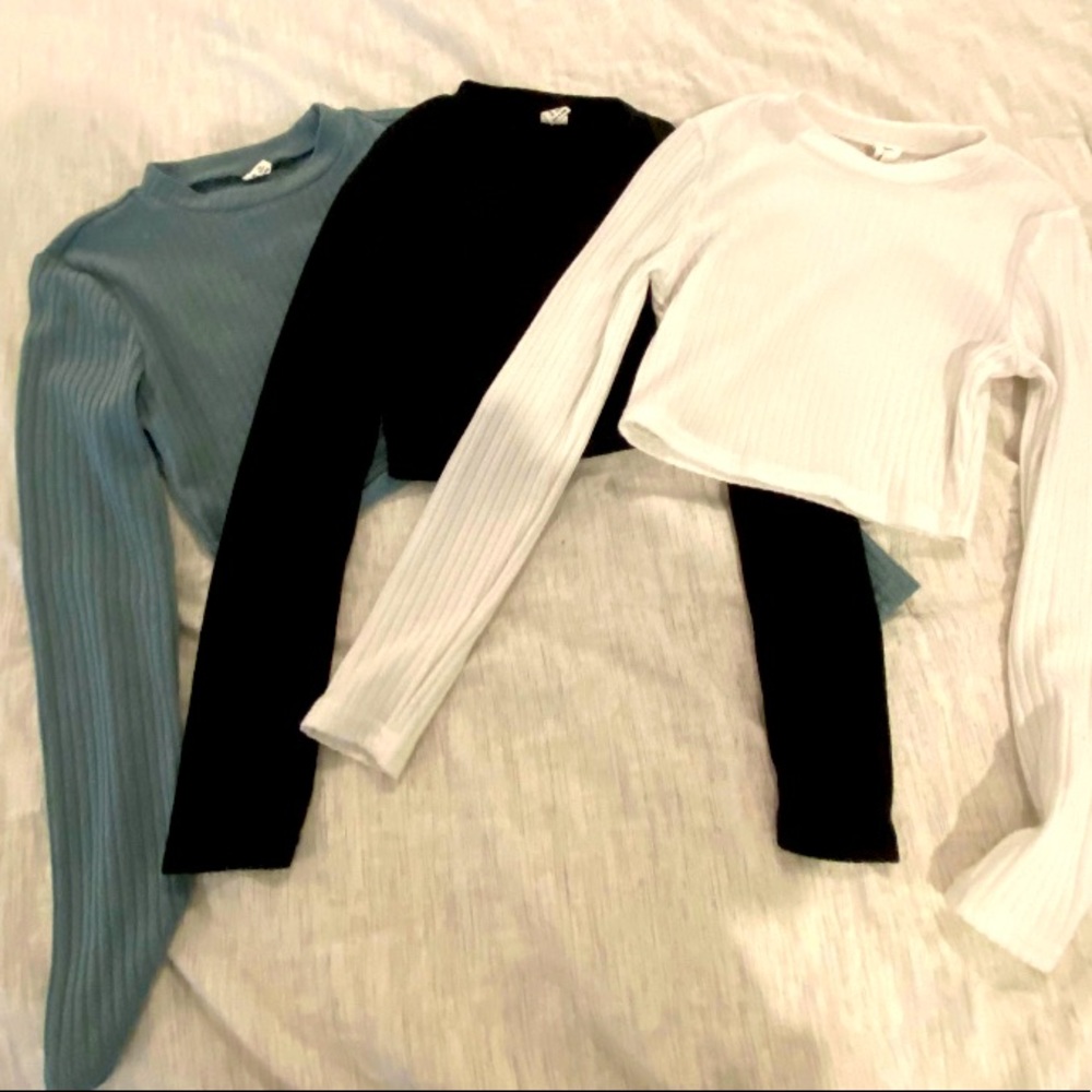 Size:10/11 kids , colors:green,white,and black